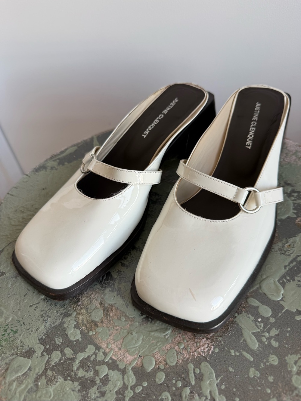 Justine Clenquet - Uma white patent mules